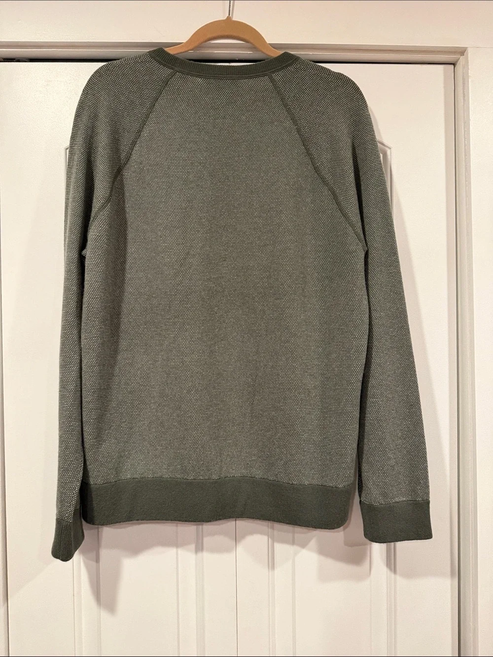 Vince cashmere wool blend Crewneck Sweater in‎ Olive with Dark Trim large